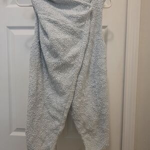 Alo Yoga Fuzzy Vest Size Small